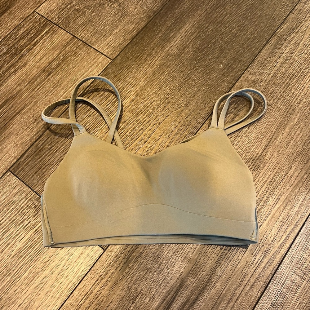 Lululemon Like A Cloud Sports bra